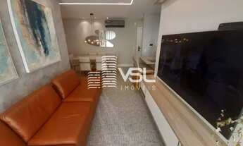 Imagem 7: Apartamento MOBILIADO com DUAS SUÍTES, 2 garagens e linda VISTA MAR