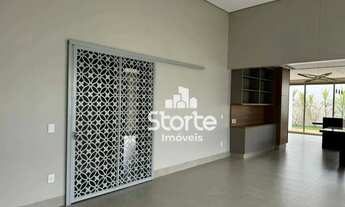 Imagem 3: Casa com 4 dormitórios à venda, 230 m² por R$ 2.500.000,00 - Condomínio Alphaville 1 - Ube