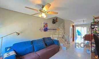 Imagem 7: Casa em Porto Alegre, no bairro Guarujá, com 3 dormitório(s), e 3 banheiros, à venda