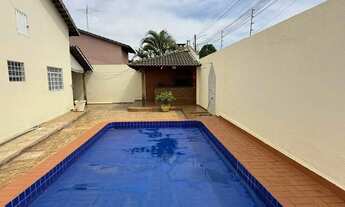 Imagem: Casa Ampla com Piscina e Churrasqueira Pronta