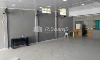 Imagem 7: Salão de Festas com Piscina e Churrasqueira, 240 m², Rua Ribeiro de Andrade - Bangu