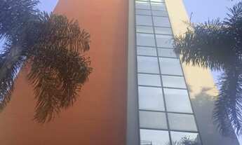 Imagem: SALA COMERCIAL COM 32 METROS E UMA GARAGEM