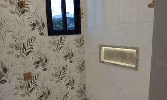 Imagem 3: Casa de condomínio para venda possui 222 metros quadrados com 4 quartos