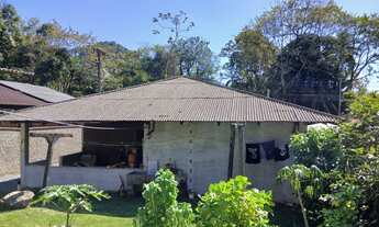 Imagem 4: Casa completa com grande terreno