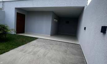 Imagem: Francês. Casa duplex, 3 quartos, sendo