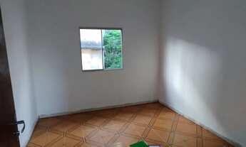 Imagem 4: Casa com 3 Quartos, Garagem e Quintal