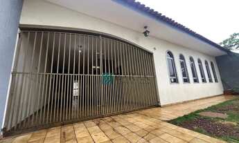 Imagem 2: Casa com 5 dormitórios para alugar, 150 m² por R$ 2.100,00/mês - Jardim Liberdade - Maring