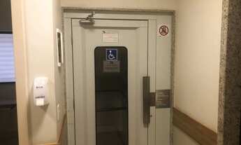 Imagem 3: 2 Andares corrido com 700 m2, mais 1.000 m2 de area de estacionamento