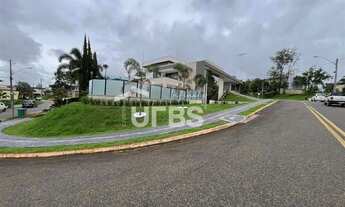 Imagem 4: Sobrado de Esquina no Condomínio do Lago com 824m de terreno