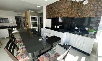 Imagem 2: Apartamento 3 suites e 3 vagas em Meia Praia, Itapema