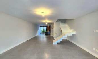 Imagem 4: Casa de condomínio para venda tem 320 metros quadrados com 5 quartos