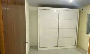 Imagem 3: Vendo casa sozinha no pátio