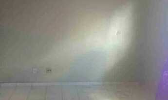 Imagem 2: Kitnet qs 118 samambaia de frente com avenida