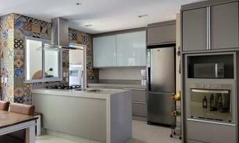 Imagem 2: Casa de 3 dormitórios (1 suítes) e 2 vagas de garagem no bairro Sambaqui, em Florianópolis