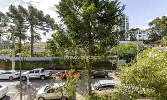 Imagem 7: SOSSEGO E REQUINTE EM RUA TRANQUILA!