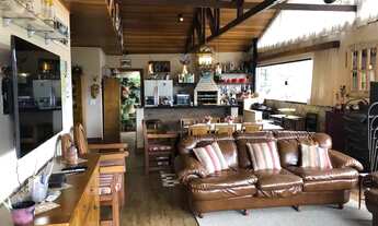 Imagem 2: Casa com linda vista a venda em Campos do Jordão