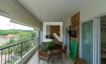 Imagem 7: Apartamento para aluguel possui 232 metros quadrados com 4 quartos