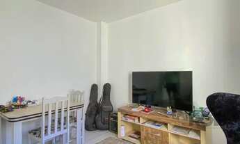 Imagem 4: Apartamento 2 dormitórios ensolarado, com vaga de garagem no Menino Deus