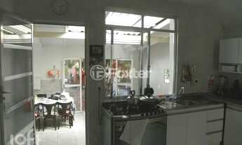 Imagem 2: PORTO ALEGRE - Casa Padrão - Camaquã