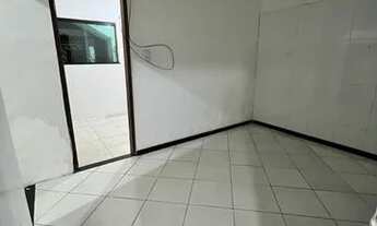 Imagem 4: Alugo casa com garagem incluso água com 1/4