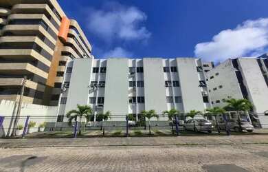 Imagem 2: ALUGA-SE Apto com 02 quartos + gabinete, 02 banheiros, Ponta Verde, 20 metros d