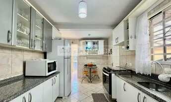 Imagem 7: Casa com 3 Dormitórios, 1 Suíte, 138 m², à venda por R$ 789.000 - Xaxim, Curitiba (PR