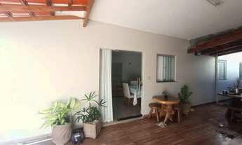 Imagem 2: Casa em Montes Claros, no bairro Alto Floresta, à venda