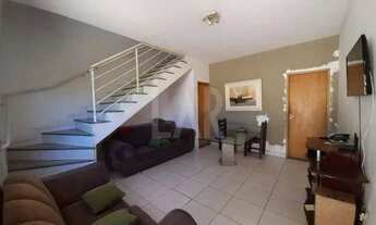 Imagem: Casa Geminada à venda, 2 quartos, 2 vagas