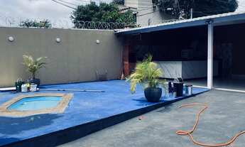 Imagem: Vendo espaço de eventos mais três quitinetes