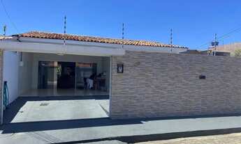 Imagem: Alugo Excelente Casa no Bairro do Poço!