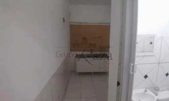 Imagem 3: Oportunidade - Casa Kitnet - Bosque dos Eucaliptos - 2 Dormitórios - 30m²