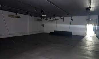 Imagem 7: VENDO OU ALUGO GALPÃO + PREDIO COMERCIAL 3500 M²