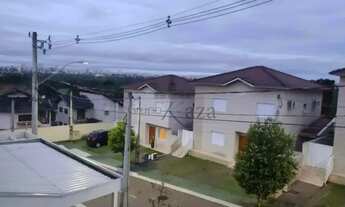 Imagem 5: Sobrado para venda possui 247 metros quadrados com 3 quartos em Urbanova - São José dos Ca