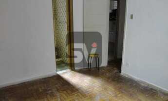 Imagem 2: Silencioso. Arejado. Centro. Quarto e sala claro