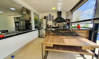 Imagem 7: Casa de condomínio para venda possui 357 metros quadrados com 3 quartos