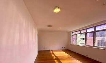 Imagem 2: Apartamento para venda tem 160 metros quadrados com 4 quartos em Copacabana - Rio de Janei