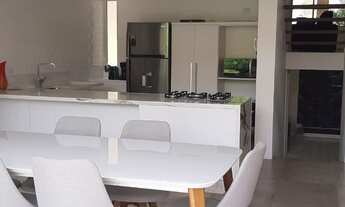 Imagem 7: Casa para venda possui 225 m2 com 3 quartos em Jardim das Américas - Curitiba - PR