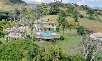 Imagem 2: Casa de condomínio para venda possui 947 metros quadrados com 6 quartos