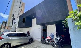 Imagem 2: Casa para venda possui 214 metros quadrados com 6 quartos em Meireles - Fortaleza - CE