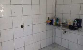 Imagem 5: ALUGO casa com 02/4 e 01 suite R$700