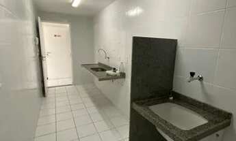 Imagem 2: Apartamento para aluguel possui 65 metros quadrados com 2 quartos em Mangabeiras - Maceió