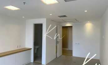 Imagem: Sala comercial de 27m2 reformada no Centro