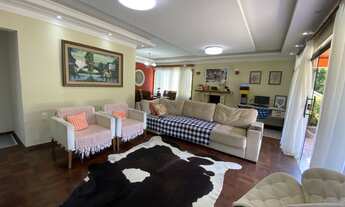 Imagem 2: RARIDADE Casa com 3 quartos e piscina a 5 min do Centro da cidade