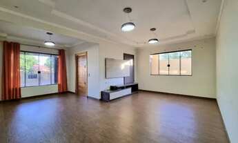 Imagem 4: Casa com 4 dormitórios à venda, 200 m² por R$ 650.000,00 - Centro - São Jorge do Ivaí/PR