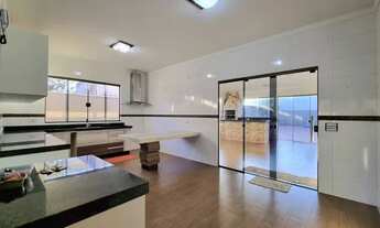 Imagem 6: Casa com 4 dormitórios à venda, 200 m² por R$ 650.000,00 - Centro - São Jorge do Ivaí/PR