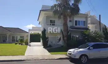 Imagem 3: Casa para Venda - 354.55m², 6 dormitórios, sendo 5 suites, Centro