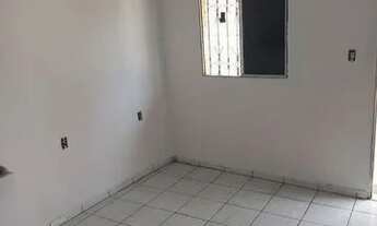Imagem 6: ALUGO casa com 02/4 e 01 suite R$700