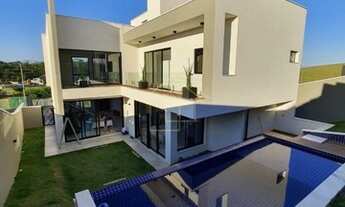 Imagem: Sobrado de alto padrão com 5 suítes para