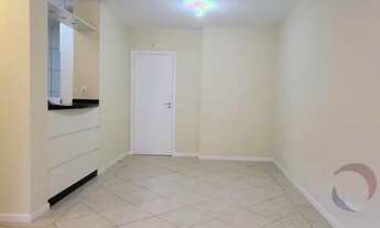 Imagem 2: Apartamento para venda possui 71 metros quadrados com 2 quartos em João Paulo - Florianópo