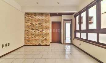 Imagem 3: Apartamento no estilo cobertura duplex de 1 dormitório com pátio no bairro Centro Históric